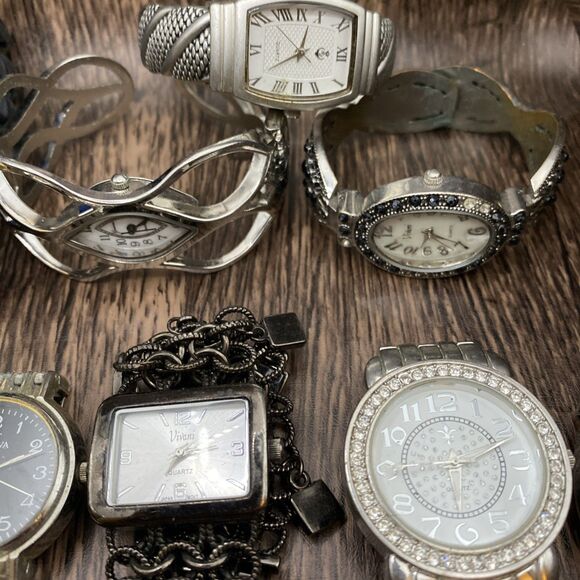 14 Women’s Watches Lot Great Condition main image 6